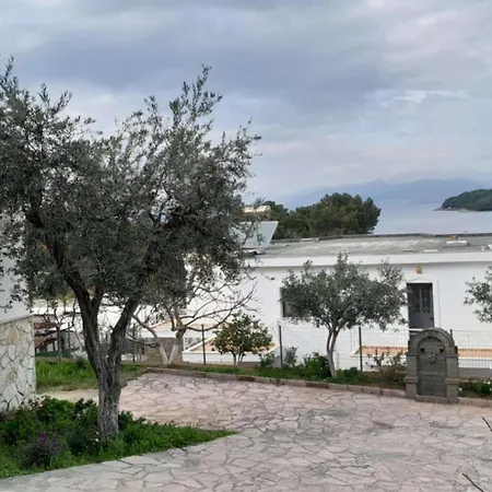 Vila Lama *